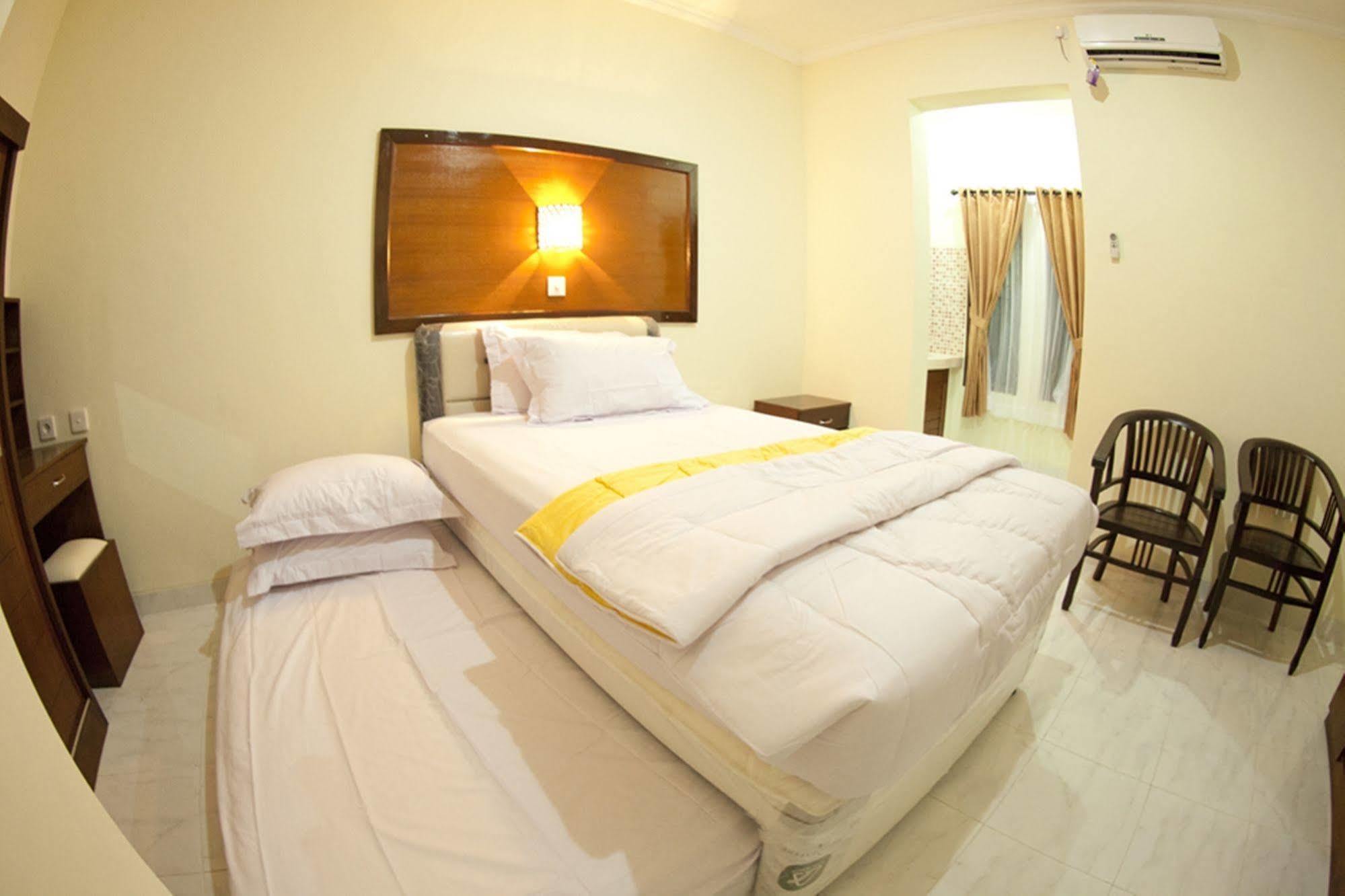 Teges Inn Kuta Kuta Lombok Exterior foto
